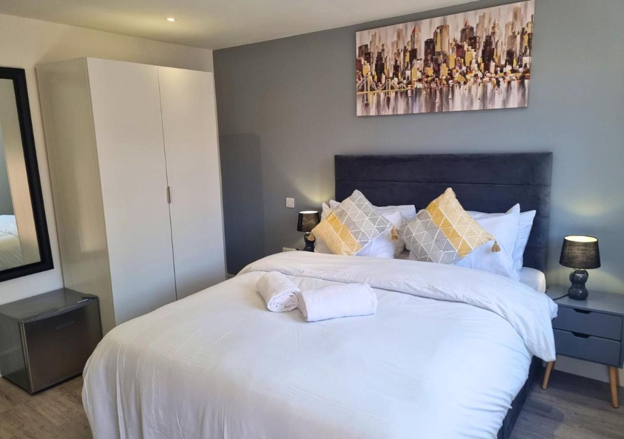 The Coppice Apartment Watford  Exterior photo