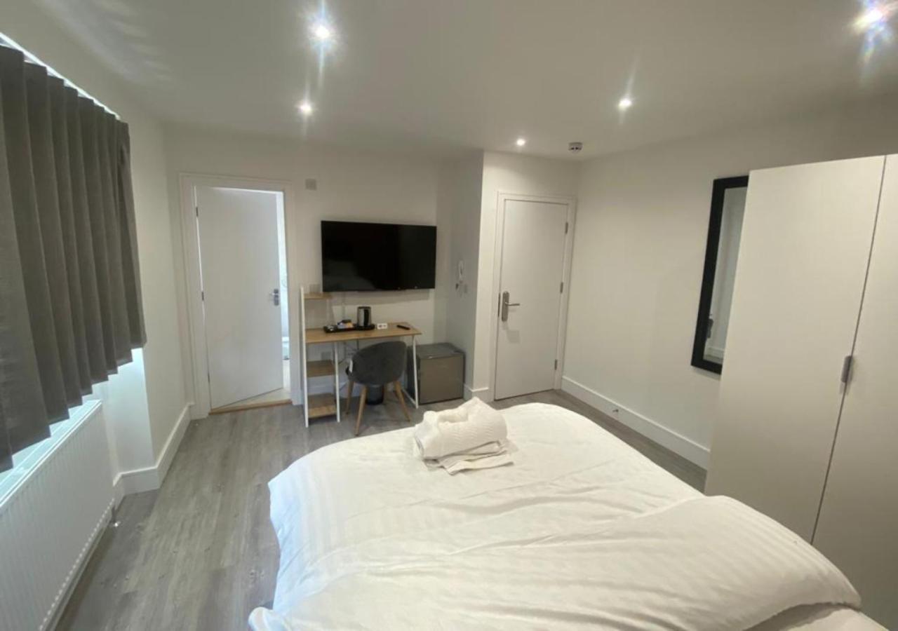 The Coppice Apartment Watford  Exterior photo