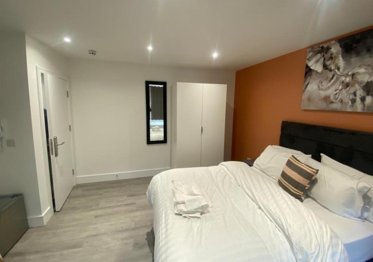 The Coppice Apartment Watford  Exterior photo