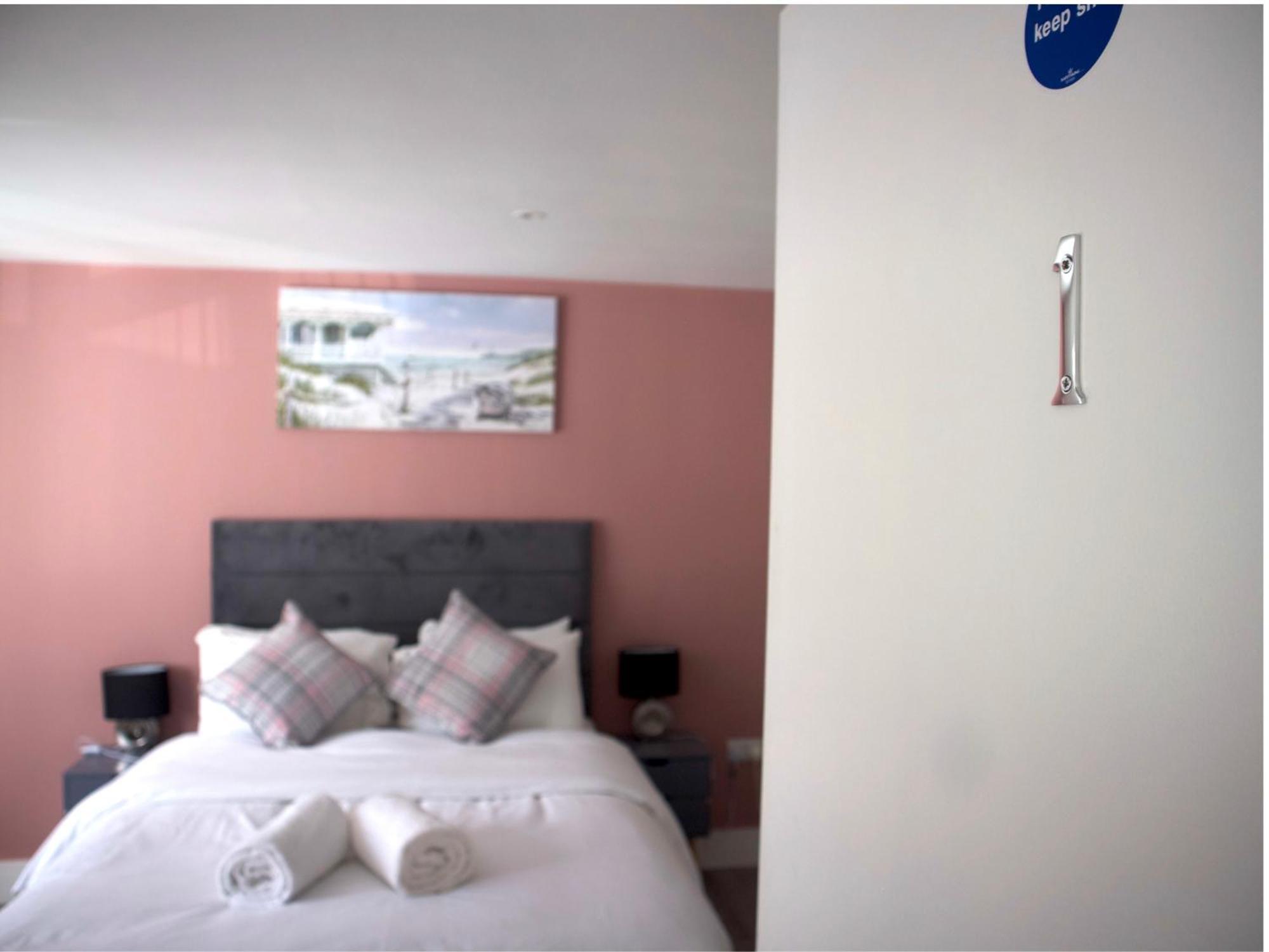 The Coppice Apartment Watford  Exterior photo
