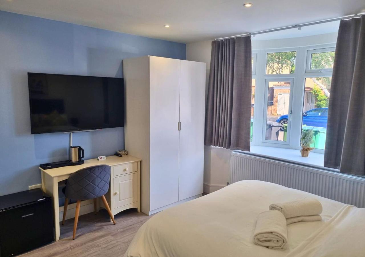 The Coppice Apartment Watford  Exterior photo